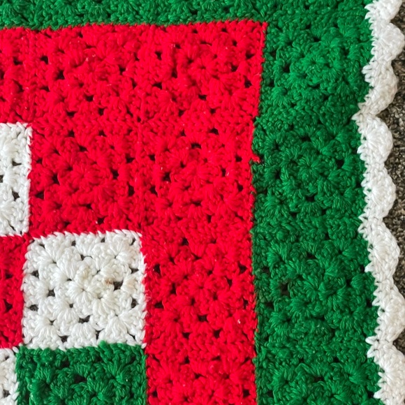 Gorgeous Vintage Granny Square Crocheted Christmas Throw Blanket 41” by 41” - Picture 2 of 6